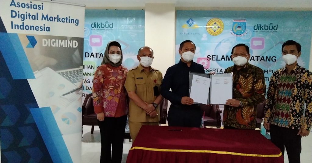 Penandatanganan MoU Perkuliahan Digital Marketing Asosiasi Digital Marketing Indonesia-Universitas Pamulang