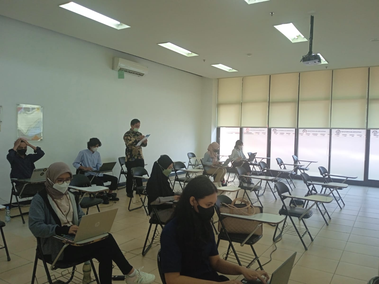 Meraih Asa di Dunia Digital: Panduan Lengkap Beasiswa Digital Marketing di Indonesia